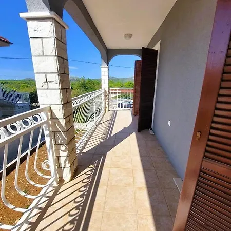 Pet Friendly Holiday Sofia Prázdninový dům *